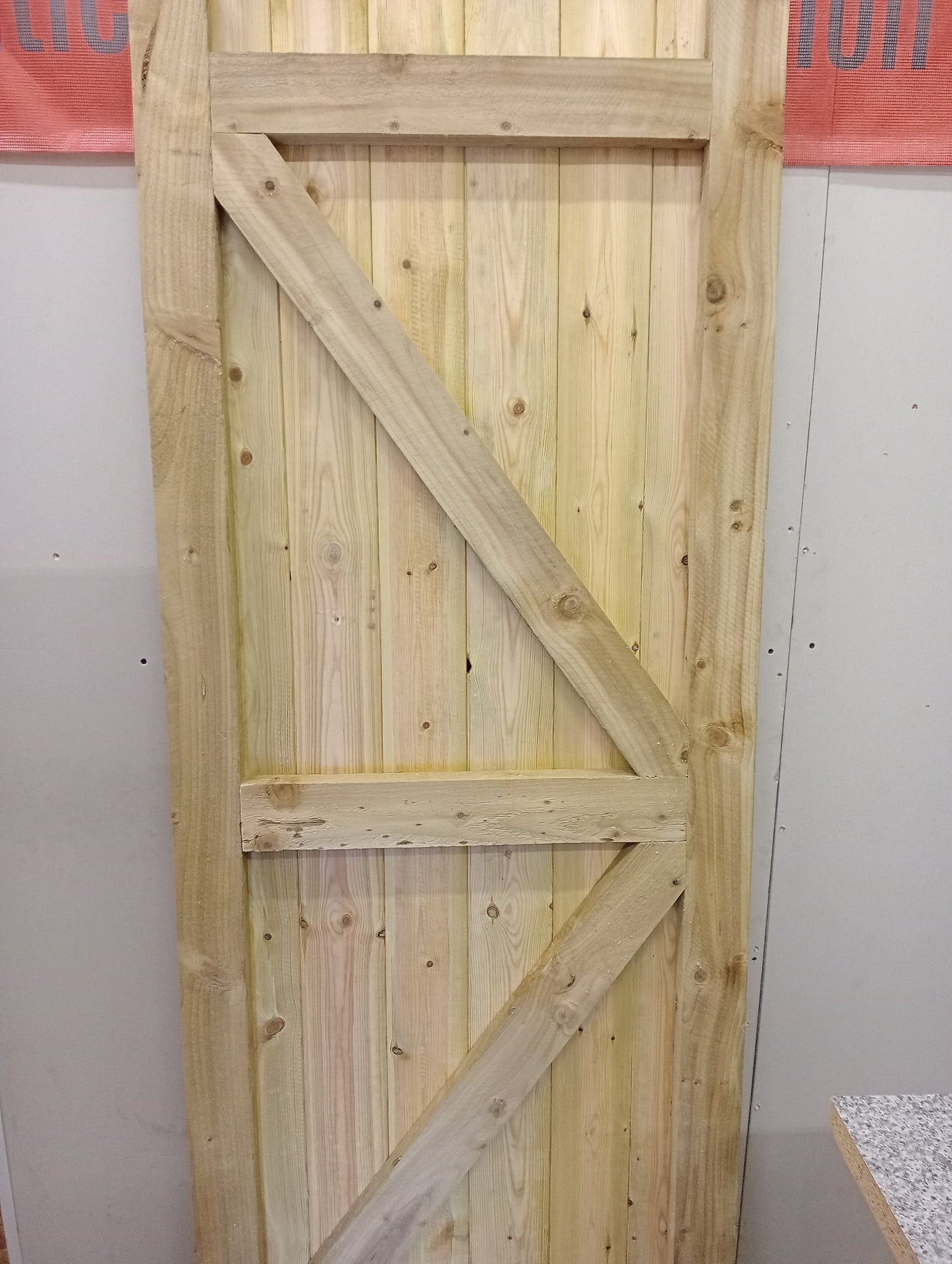Heavy duty tongue and groove gate