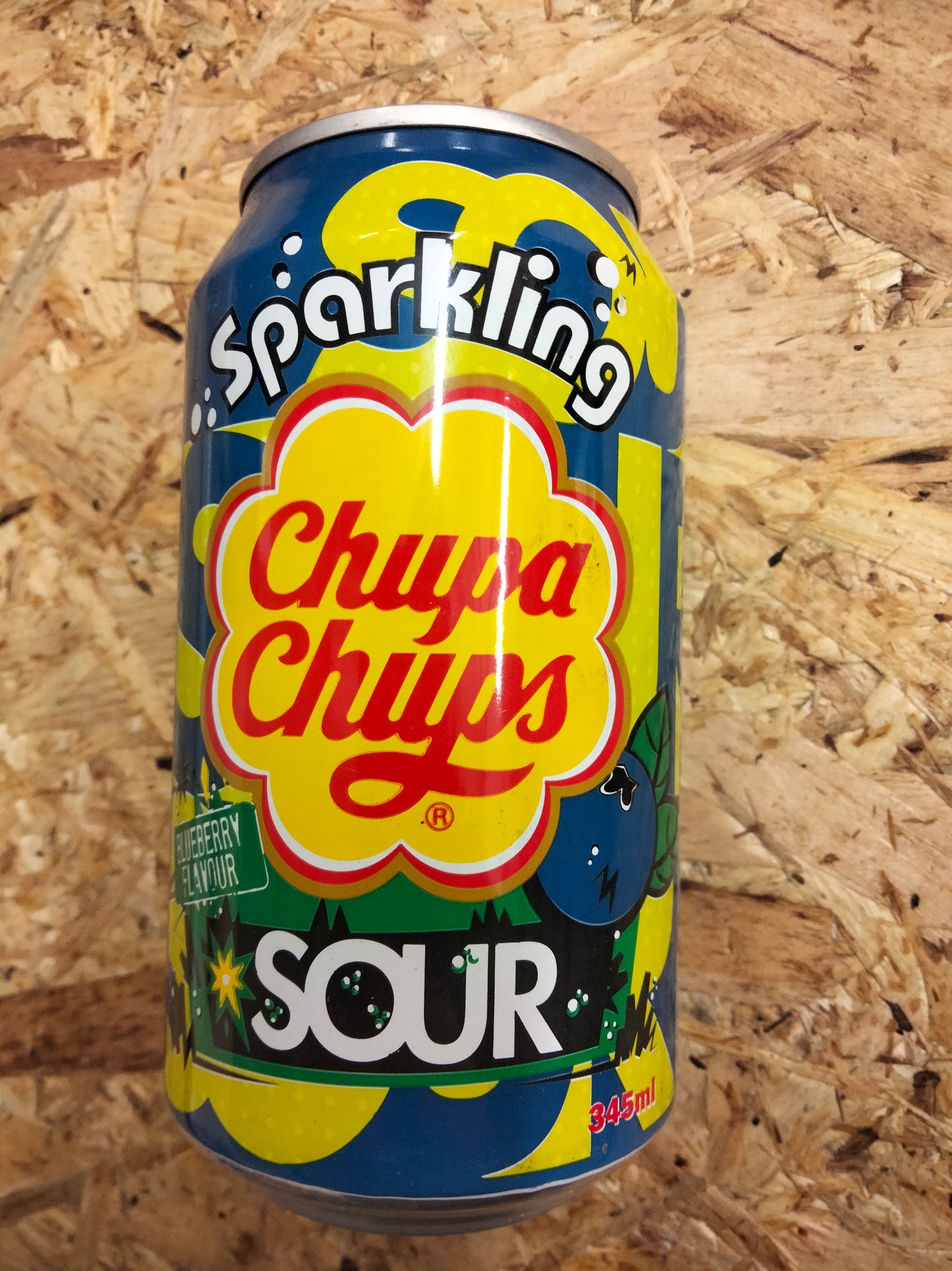 Sparkling Chupa Chups sour blueberry flavour 330m