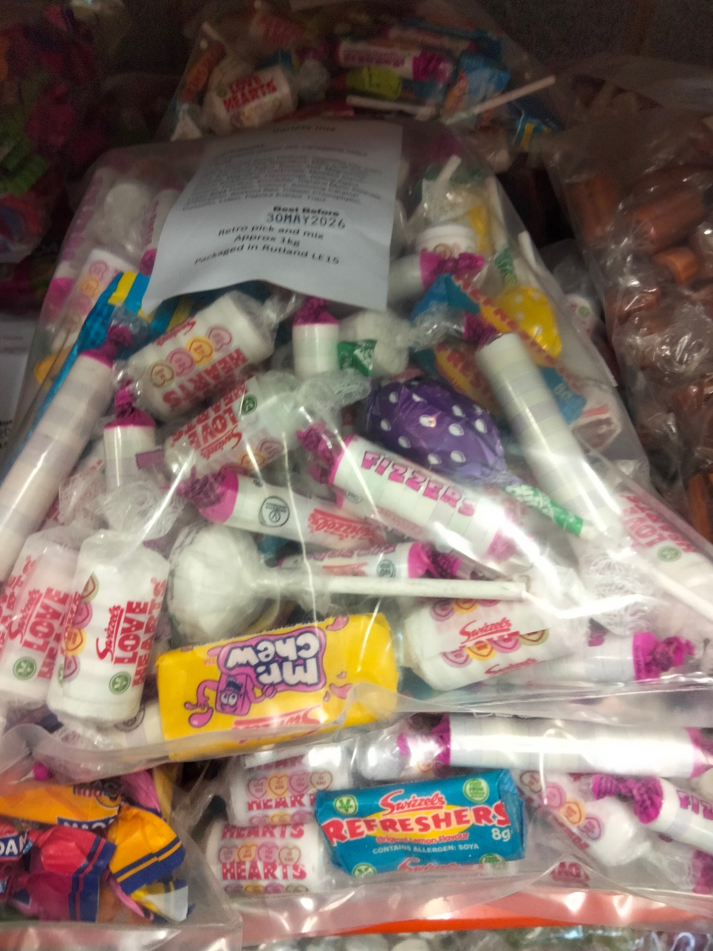 Giant 1kg of Swizzles variety mix