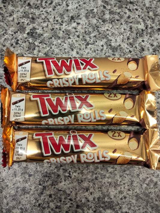 3 x Twix crispy rolls