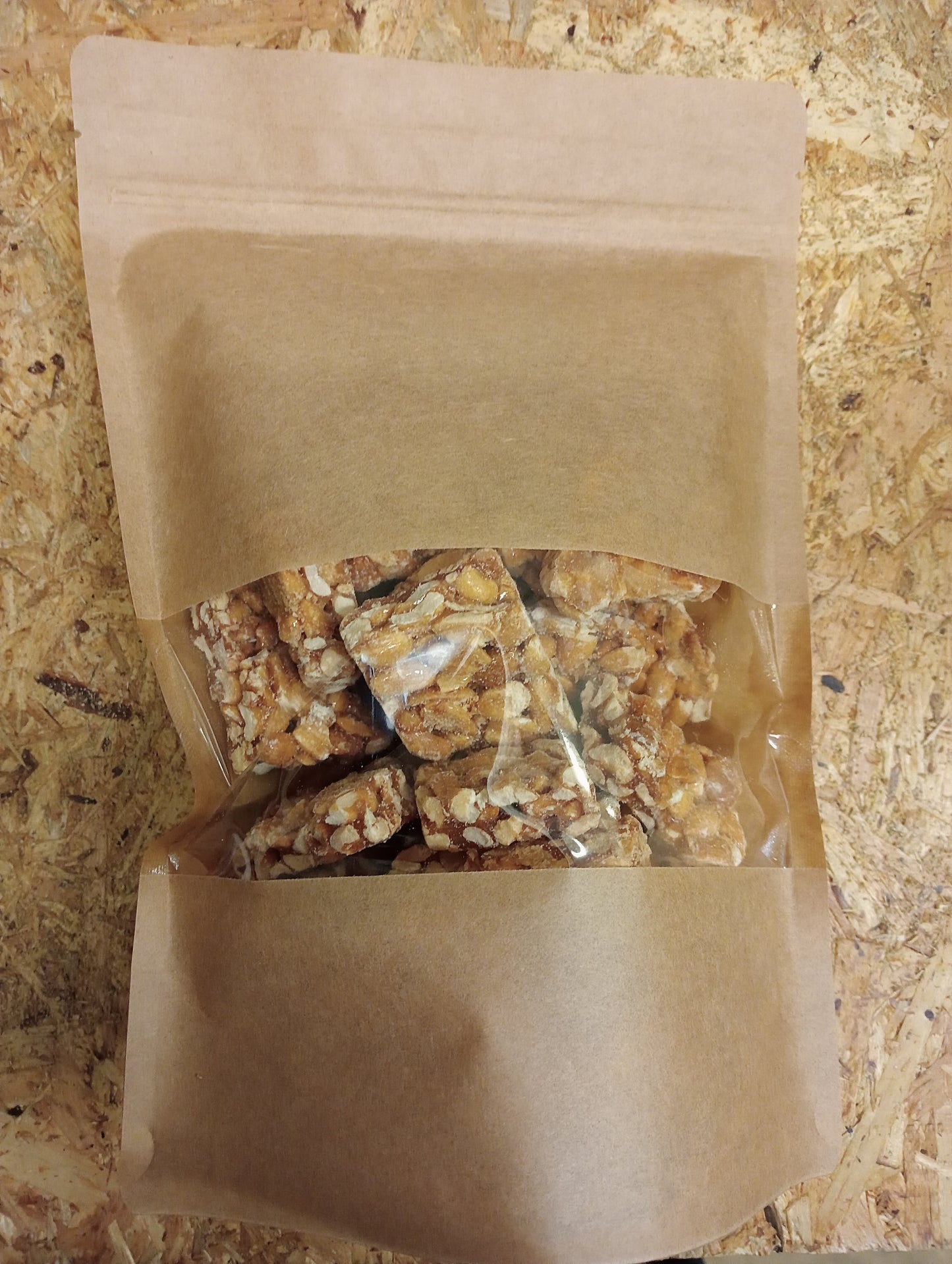 Bulk bag of peanut brittle 650g