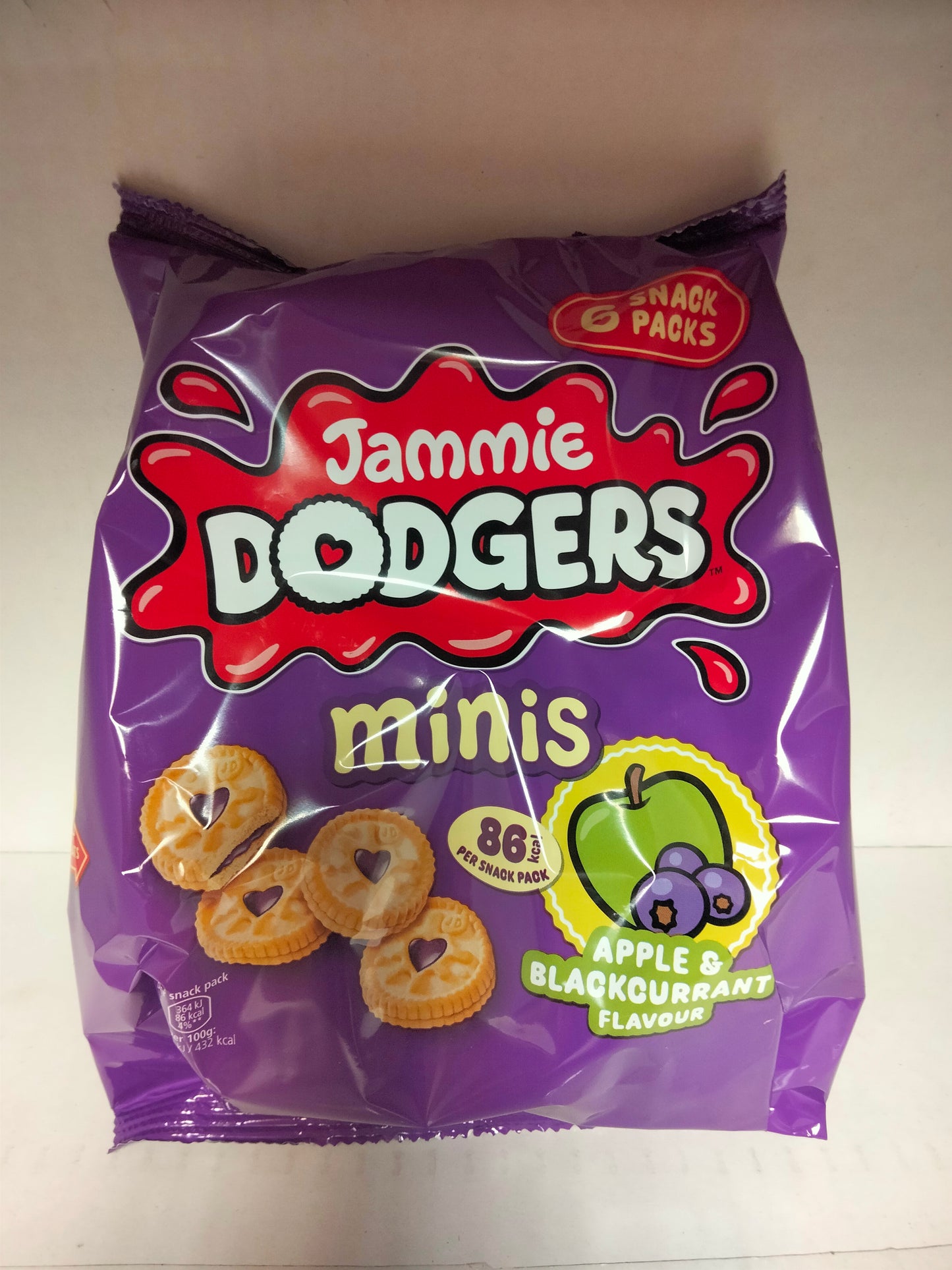 6pk Apple and blackcurrant Jammie Dodgers minis