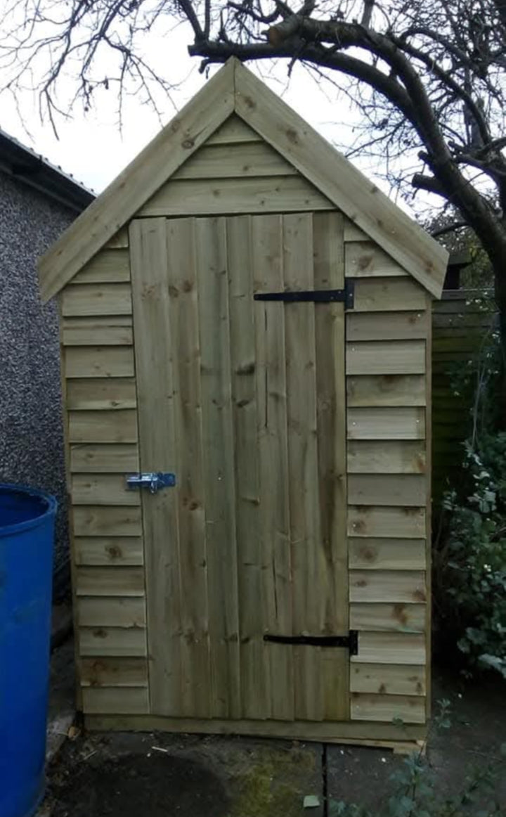 Traditional style 6x4 feather edge shed