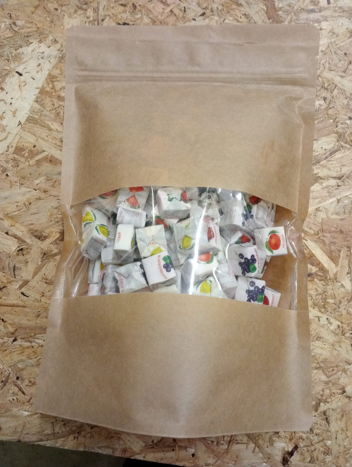 Bulk bag of fruit flavoured caramels 750g