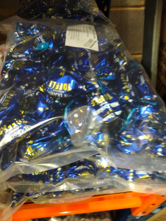 Giant 800g bag of Walkers chocolate toffee