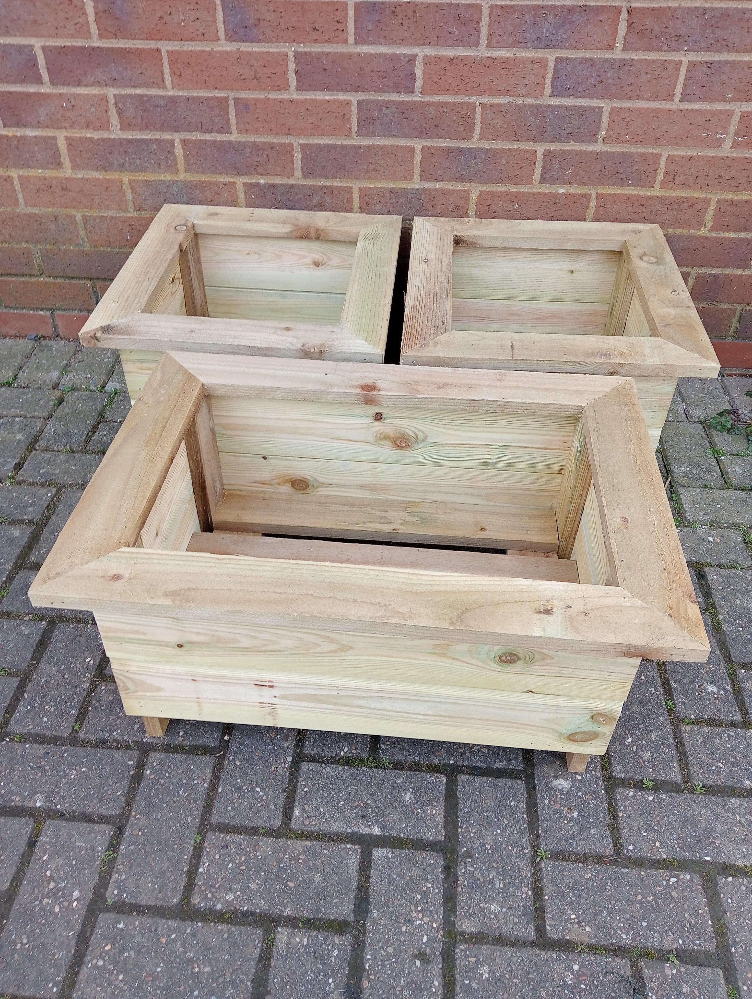 Planter tro 30cm tall
